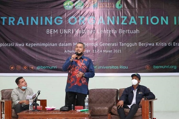 Hamdani Ajak Ajak Mahasiswa UNRI Bangun Jiwa Kepemimpinan