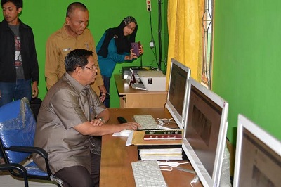 Di Bengkalis, Dedemit Wujudkan Warga Desa Melek Informasi