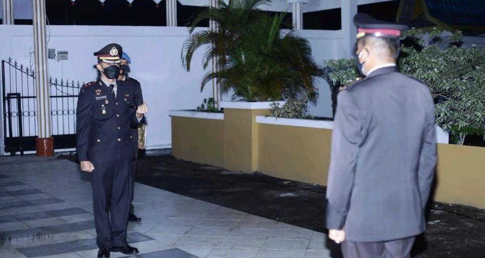 Peringati Hari Pahlawan, Kapolres Inhil Pimpin Apel Kehormatan dan Renungan Suci