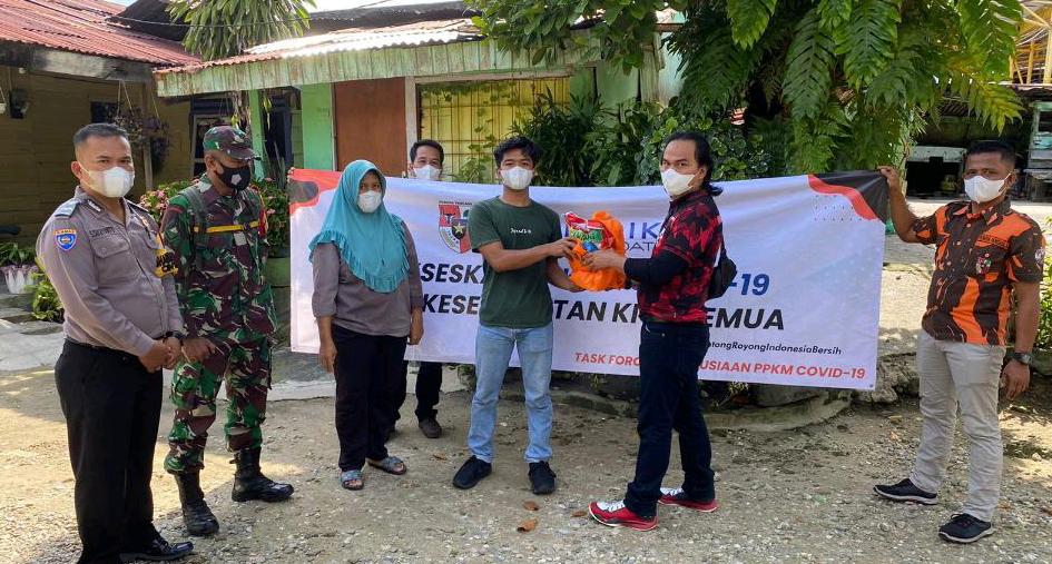Bantu Masyarakat Terdampak Covid 19, PP Kecamatan Sail Salurkan Sembako