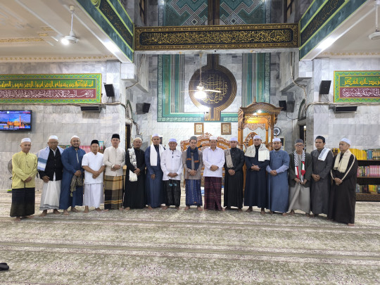 PJ Bupati Indragiri Hilir Laksanakan Shalat Subuh Berjamaah Di Masjid Agung Al Huda Tembilahan