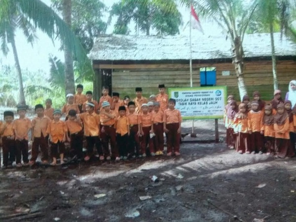 Lapor Pak Bupati di Inhil, SD 007 Kelas Jauh Bangunannya Masih Menumpang