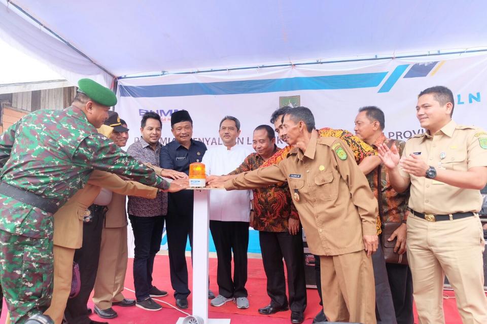 PLN Kucurkan 45 M Bangun Infrastruktur Listrik Desa di Riau