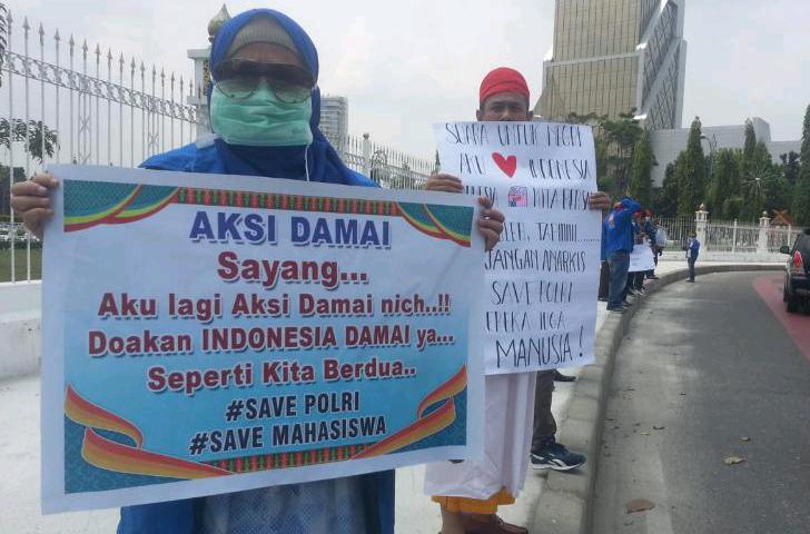 Aktivis SUN Riau Gelar Aksi #SavePolri dan #SaveMahasiswa