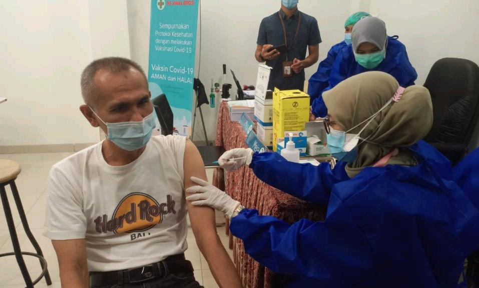 Legeslatif Kota Pekanbaru Telah di Vaksin