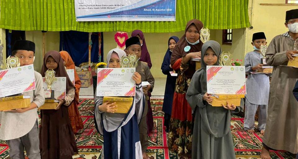 Mahasiswa KUKERTA Balek Kampung Desa Sungai Tarap Gelar Lomba Tahfidzul Qur'an