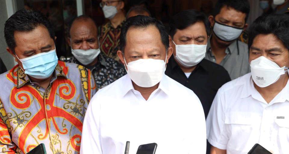 Tito Sampaikan Duka Cita Wafatnya Wagub Papua Klemen Tinal