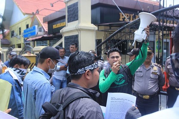 Terlibat Karhutla, PT SRL, PT NSP, PT TKWL Dilaporkan ke Polda Riau