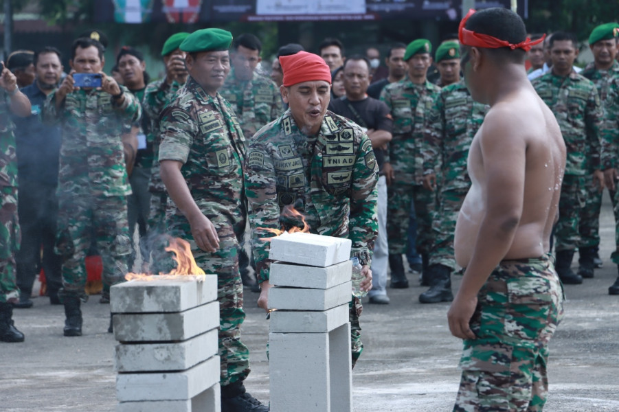 Prajurit Kodim 0314/Inhil Tampilkan Atraksi Rayakan HUT TNI ke 78