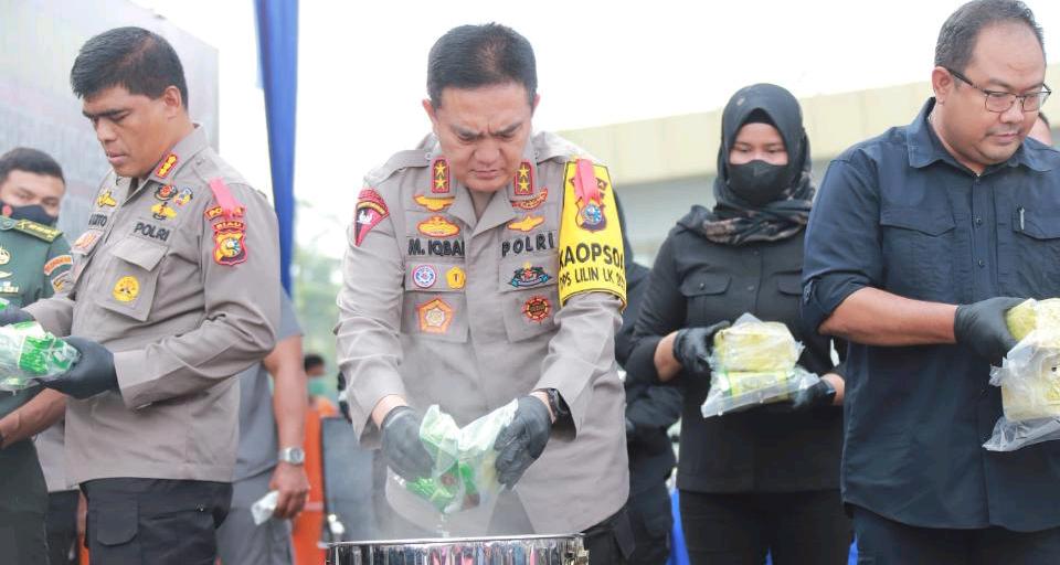 Polda Riau Musnahkan Barang Bukti Sabu-sabu 91 Kg