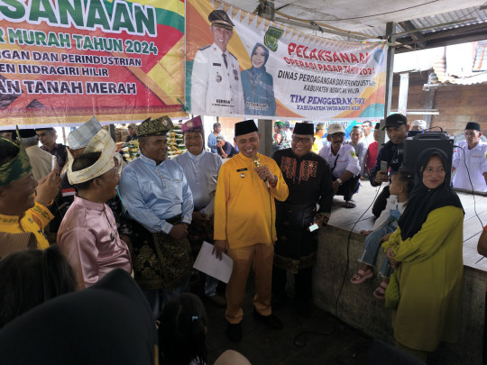 Pj Bupati Harap Masyarakat Manfaatkan Operasi Pasar Murah Di Tanah Merah