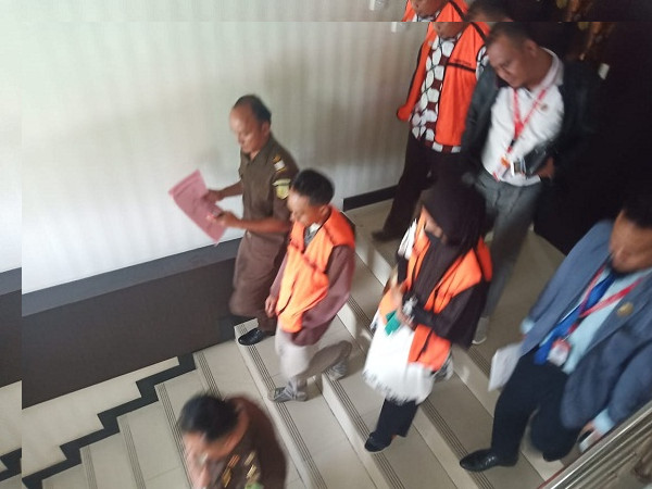 Dua Petinggi PT PER BUMD Pemprov Riau dan Kreditur Dijebloskan ke Penjara