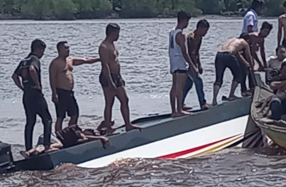 Speedboat Berpenumpang 71 Orang Tujuan Inhil-Tanjung Pinang Terbalik
