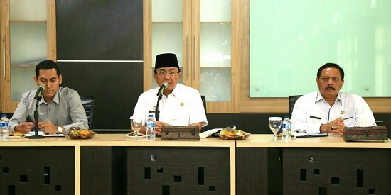Bupati HM Wardan Pimpin Rapat Entri Briefing Dengan BPK RI Perwakilan Riau