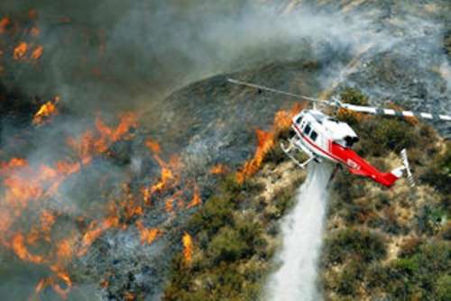 Hotspot Masih Banyak di Riau, Lima Helikopter Diterjunkan Padamkan Api