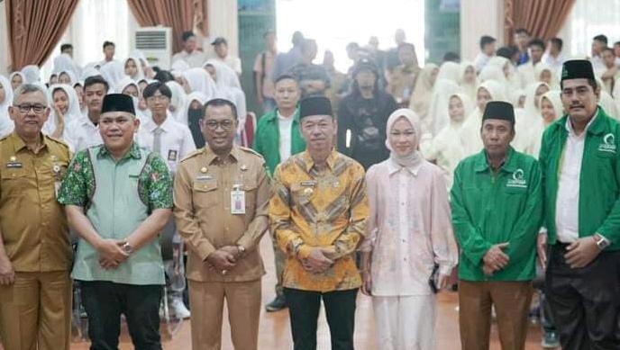 Buka Kegiatan Tryout Dan Seminar Akbar Tahun 2024, Bupati Rohil Pinta Siswa Mampu Bersaing