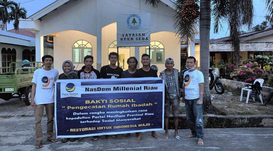 Giliran Gereja HKBP jadi Sasaran Baksos NasDem Milenial Riau