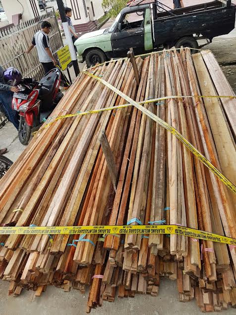 Dua Orang Pelaku Illegal Logging di Jalan Pekan Arba Kena Ringkus Polres Inhil