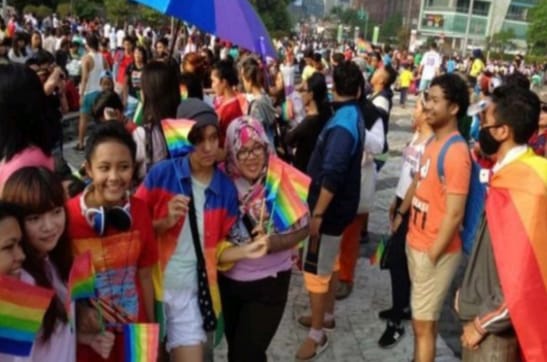 Maraknya LGBT di Indonesia: Bagaimana Pandangan Islam dan Sikap Kita Mengenai Hal Tersebut?