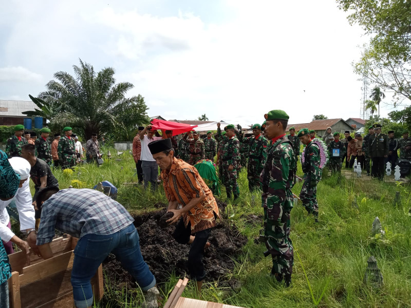 Upacara Pemakaman Secara Militer Alm Kopka (Purn) Sutrisno Purnawirawan TNI AD