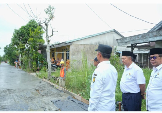 Pj Bupati Inhil Herman Harapkan Masyarakat Turut Menjaga Fasilitas Jalan Lingkungan