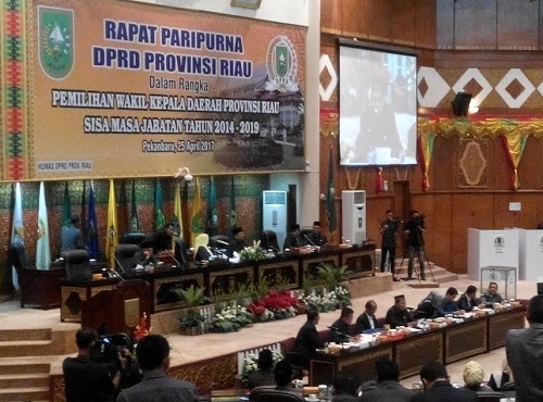 Wan Thamrin Ditetapkan Sebagai Wakil Gubernur Terpilih Sisa Masa Jabatan 2014-2019