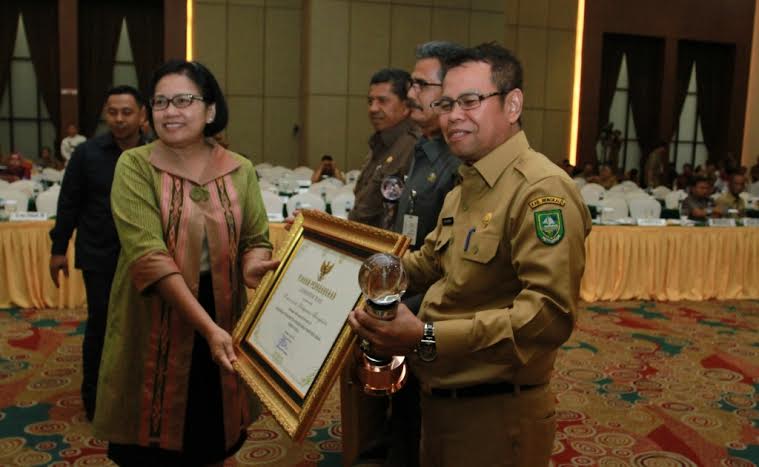 Masuk 3 Besar, Bengkalis Terima Penghargaan Pangripta Nusantara