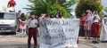 Siswa SDN 01 Demo di Depan Kantor DPRD Kota Pekanbaru 'Jangan Jual Sekolah Kami'
