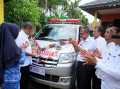 SU Serahkan Bantuan Ambulance Untuk Warga Desa Teluk Kiambang