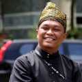 Bantahan Ketua DPW PSI Riau Soal Azlaini Agus Kritik LAM Beri Gelar Adat ke Jokowi