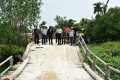 Kunjungi Inhil, Sekdaprov Minta Jembatan yang Amblas Segera Diperbaiki