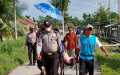 Polisi di Inhil Gotong Nenek Induk Naga Sakit Keras
