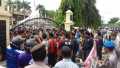 Massa HMI Demo Mapolda, Tuntut Cabut SP3 dan Evaluasi Pejabat Polda Riau