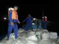 Satpol Air Polres Dumai Amankan Kapal yang Diduga Menyelundupkan Pakaian Bekas