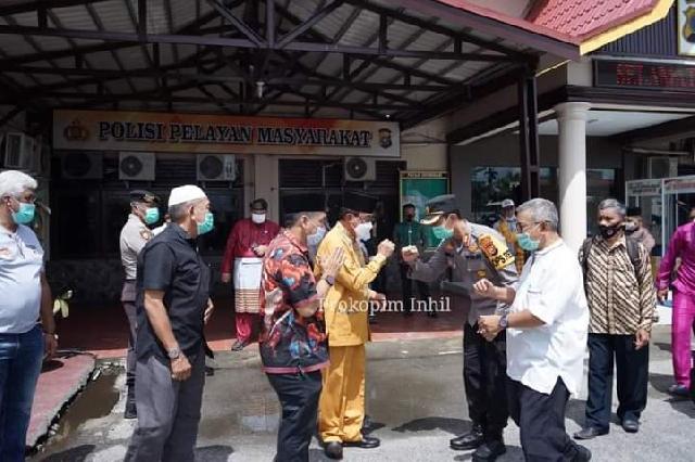 Wardan Berikan Penghormatan Terakhir kepada Almarhum AKP Ferdinand Sumardi